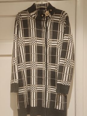 Anne Klein Black and Cream Striped Knit Sweater With Snap Enclosure XL